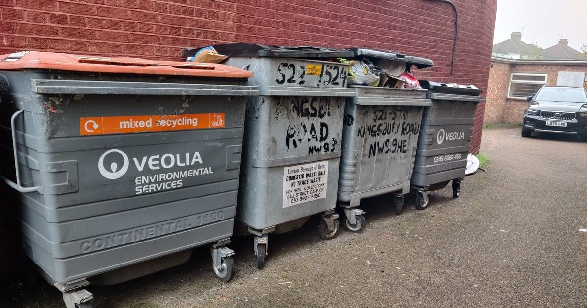 Input Kingsbury Library Residents BINS. Very unheal... London
